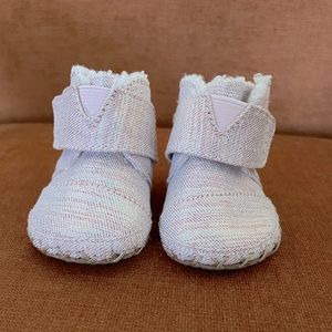 Baby Toms size 2
